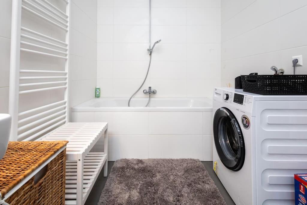 Orestaliving - 2Br On The Danube Canal 비엔나 외부 사진