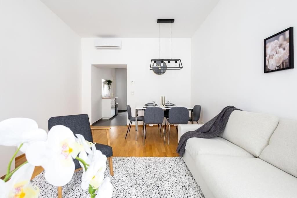 Orestaliving - 2Br On The Danube Canal 비엔나 외부 사진