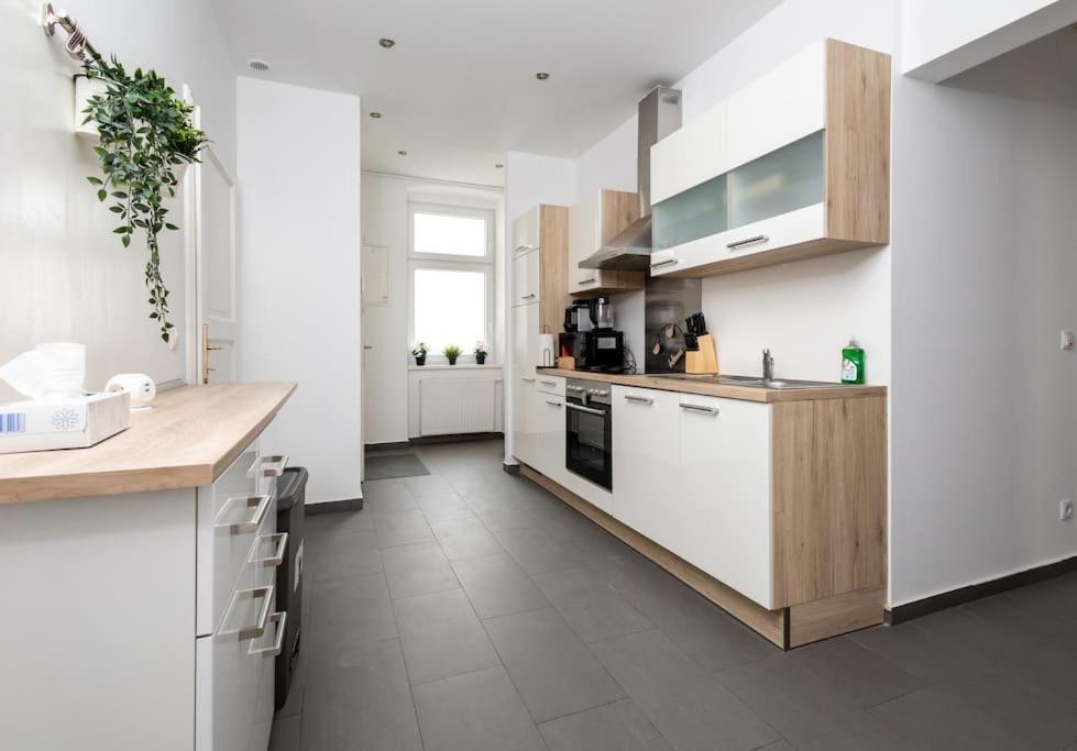 Orestaliving - 2Br On The Danube Canal 비엔나 외부 사진