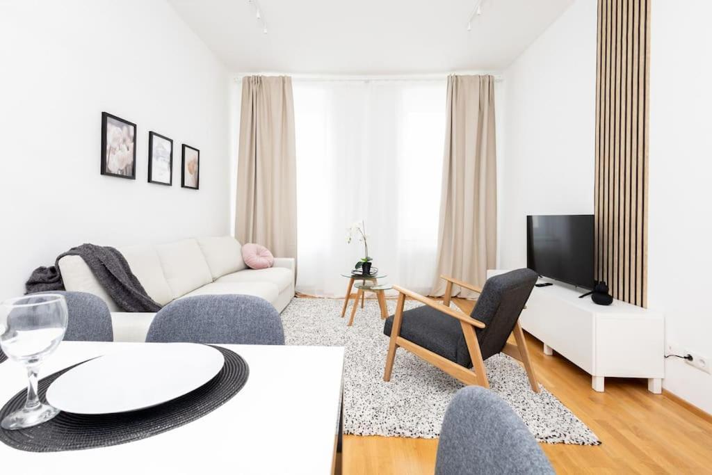 Orestaliving - 2Br On The Danube Canal 비엔나 외부 사진