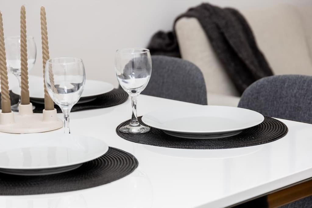 Orestaliving - 2Br On The Danube Canal 비엔나 외부 사진